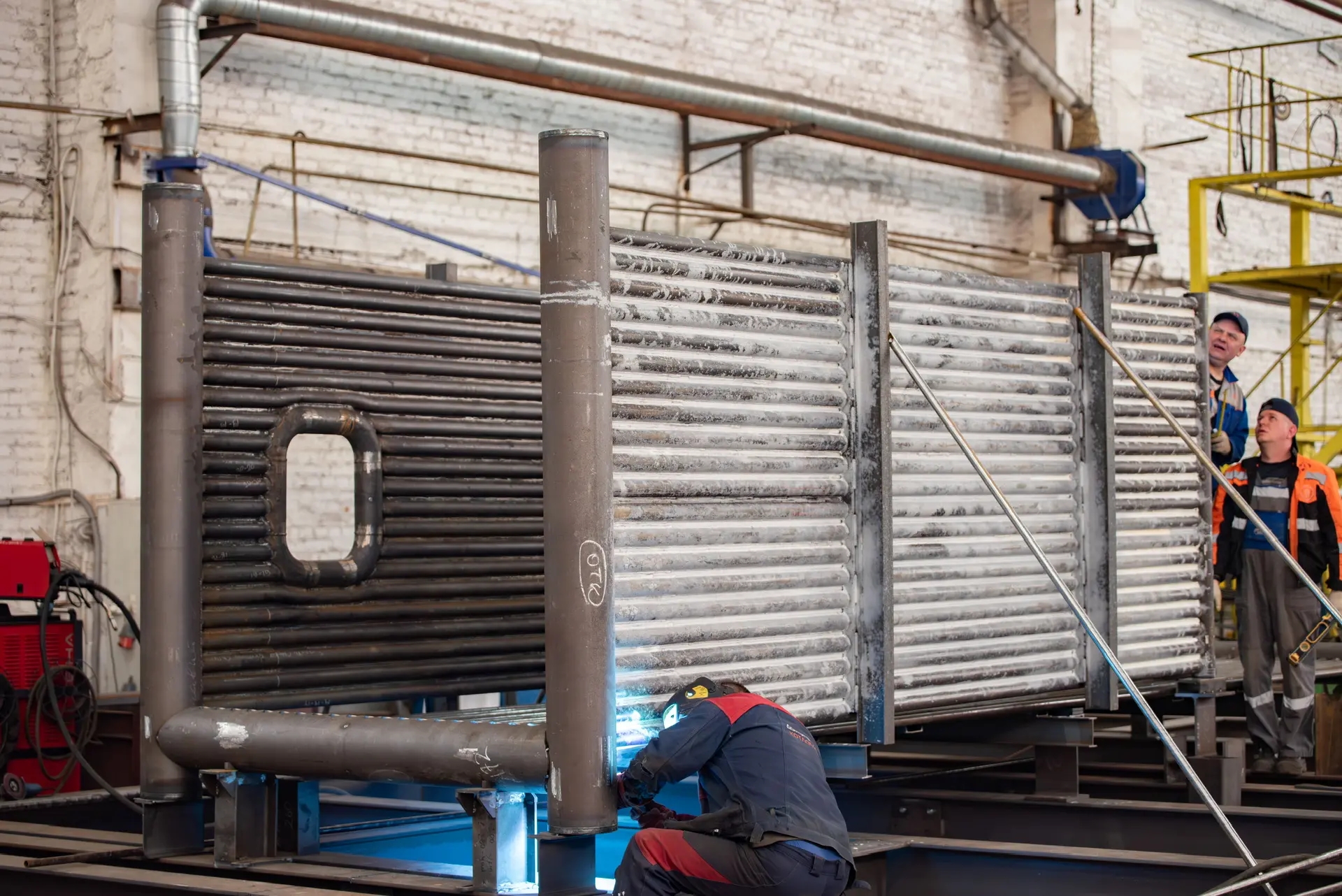 Команда участка горелочных устройств ДКМ приступила к сборке первого водотрубного котла