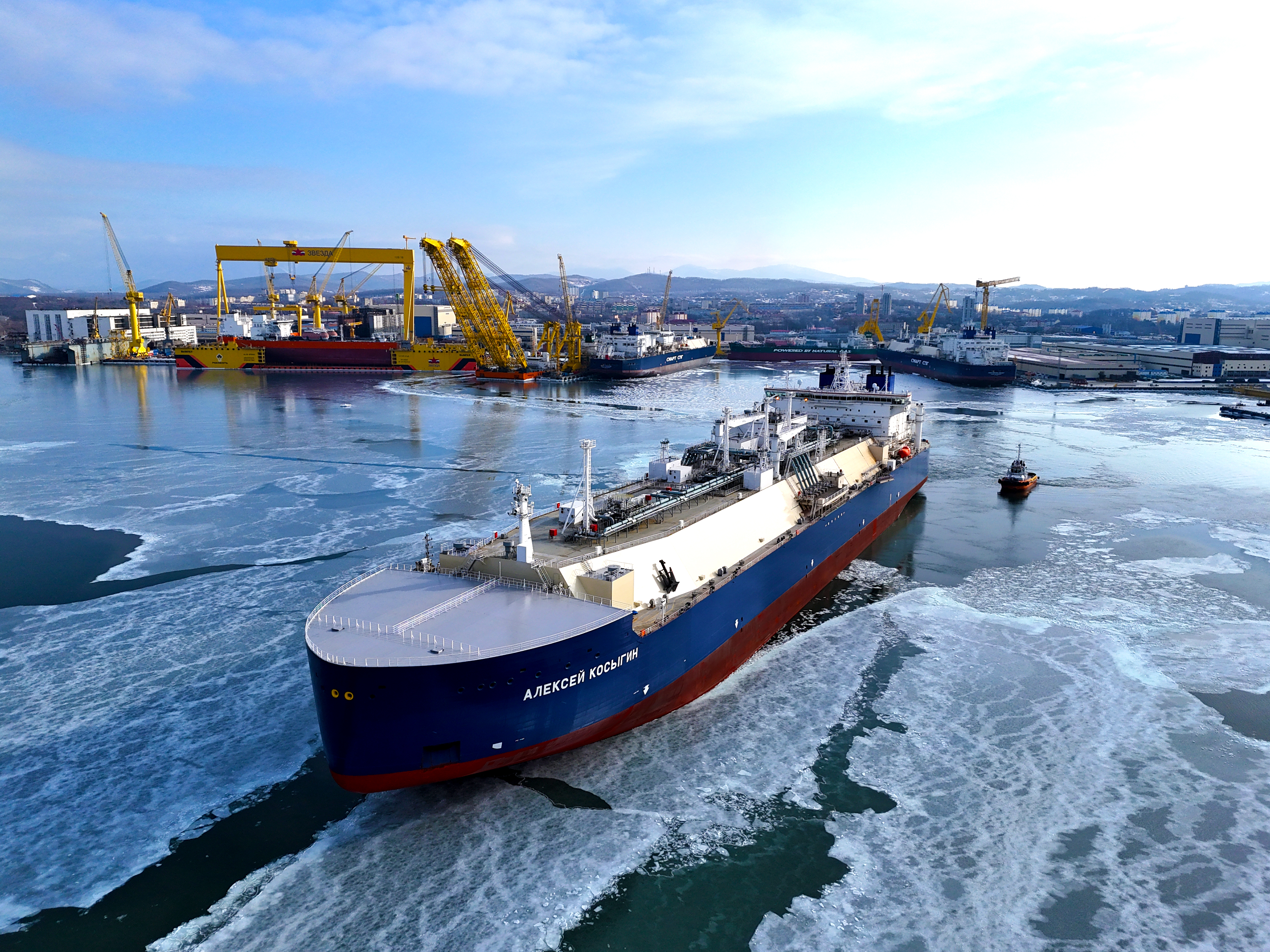 Танкер-газовоз Алексей Косыгин отправился в первый рейс с судоверфи «Звезда»
