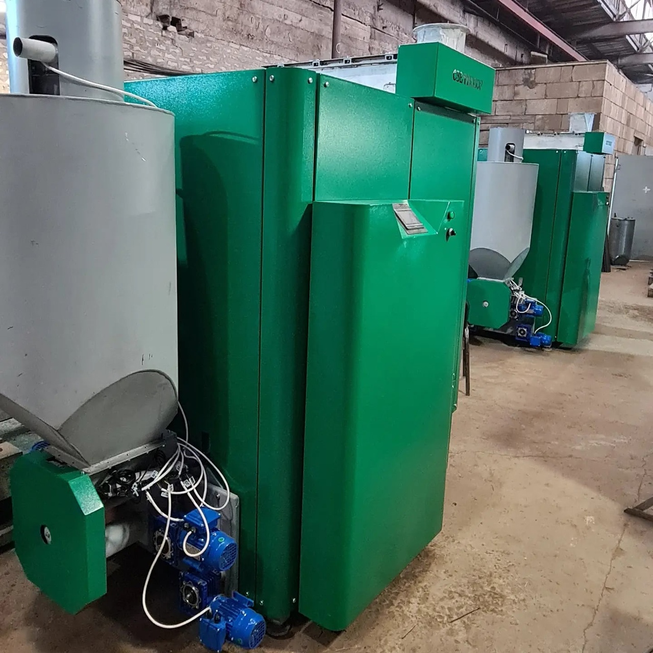 Автоматические водогрейные котлы «Светлобор» на пеллетах: древесных и из лузги